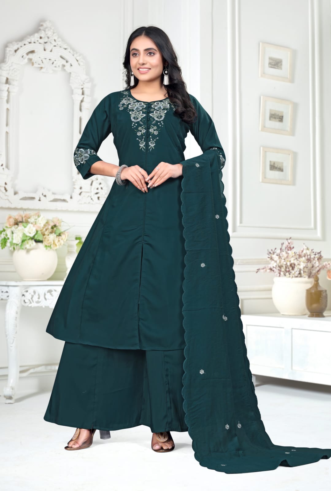 Elegant Embroidered Rayon Kurta with Dupatta Set